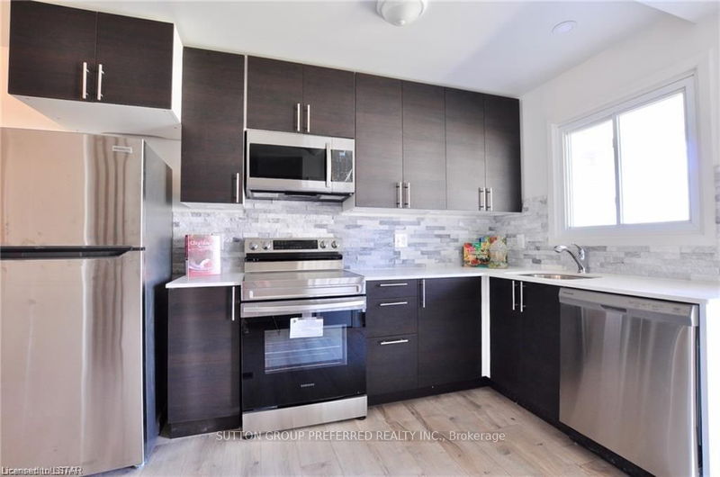 home for lease on 91 Toulon Crescent