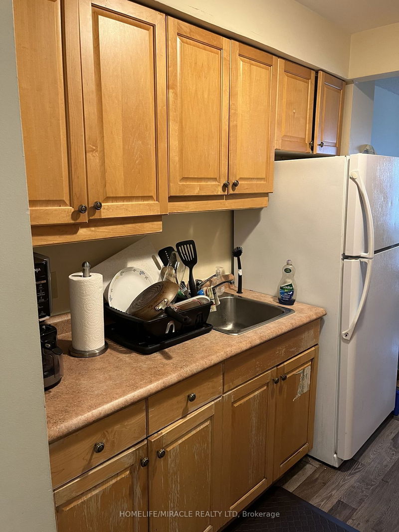  # 1 - 429 Keats Way  Waterloo, N2L 5S7 | Image 6