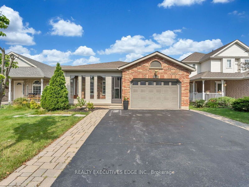 home for sale on 21 Munroe Crescent