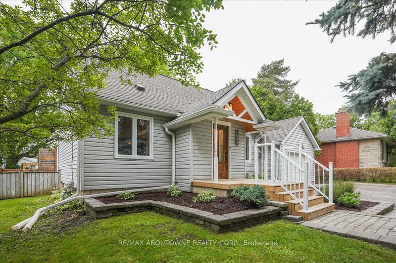 home for sale on 105 Victoria Street