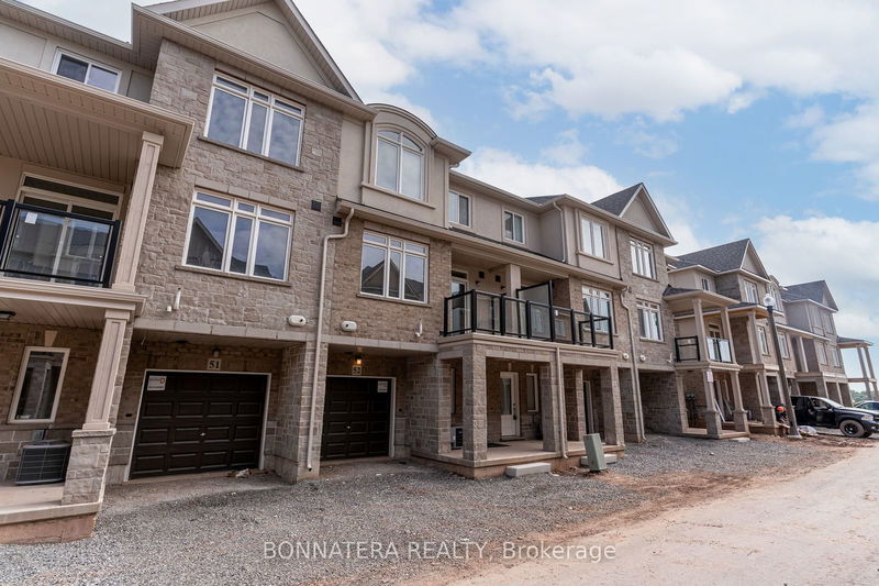 home for lease on 52-40 Zinfandel Drive