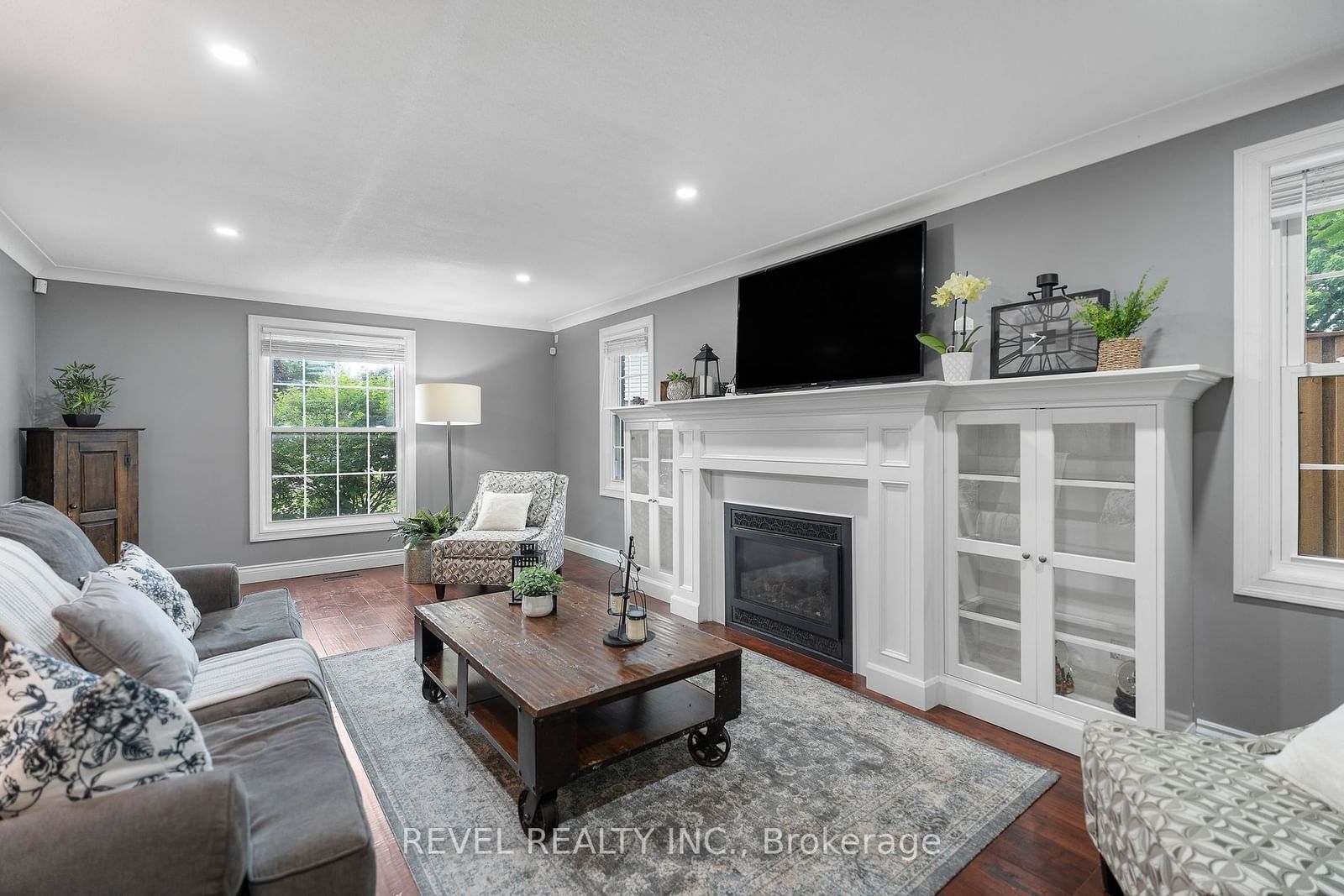 Listing Image 5