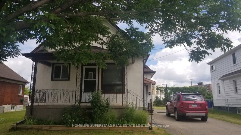 home for lease on 5740 Desson Avenue N