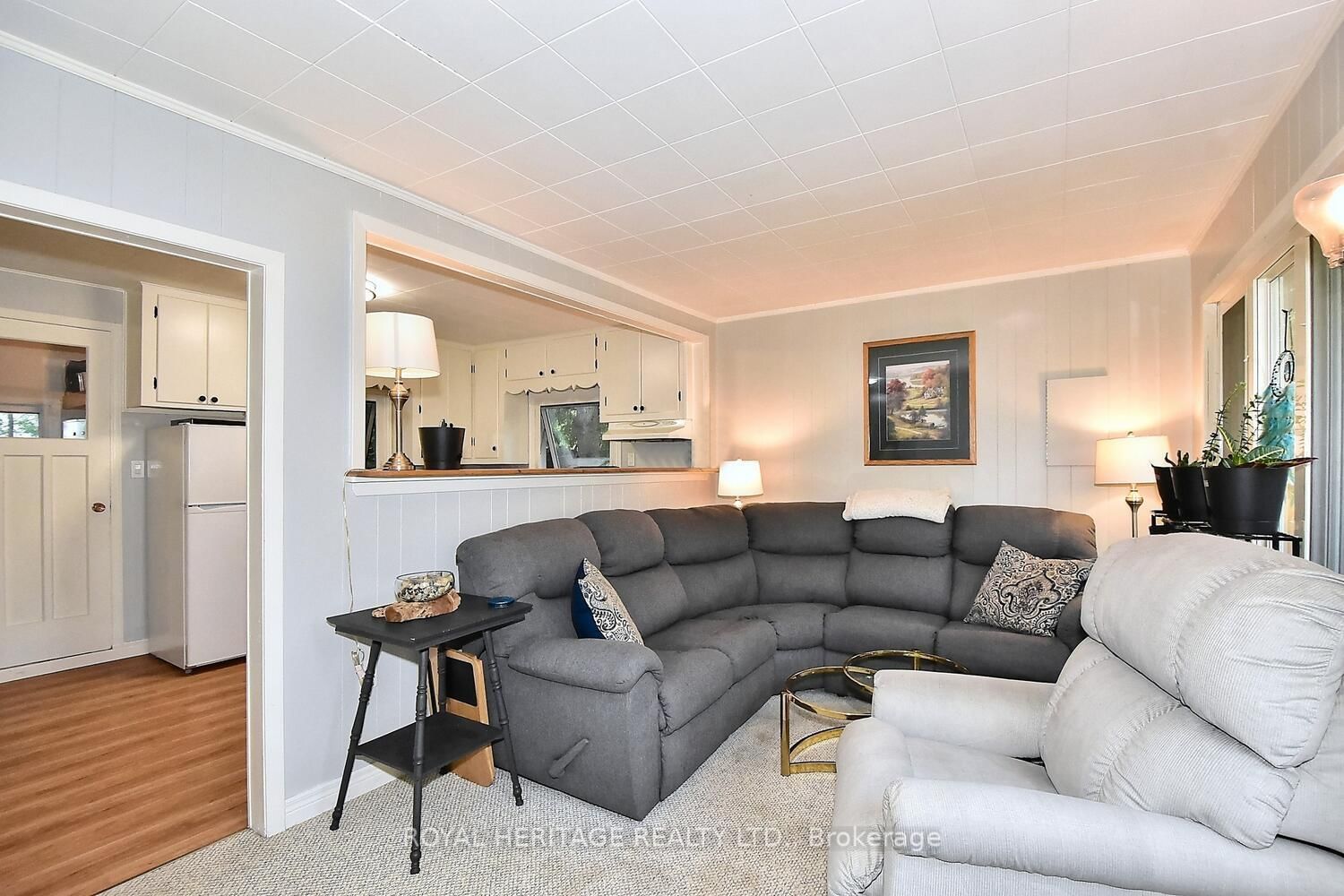 Listing Image 7