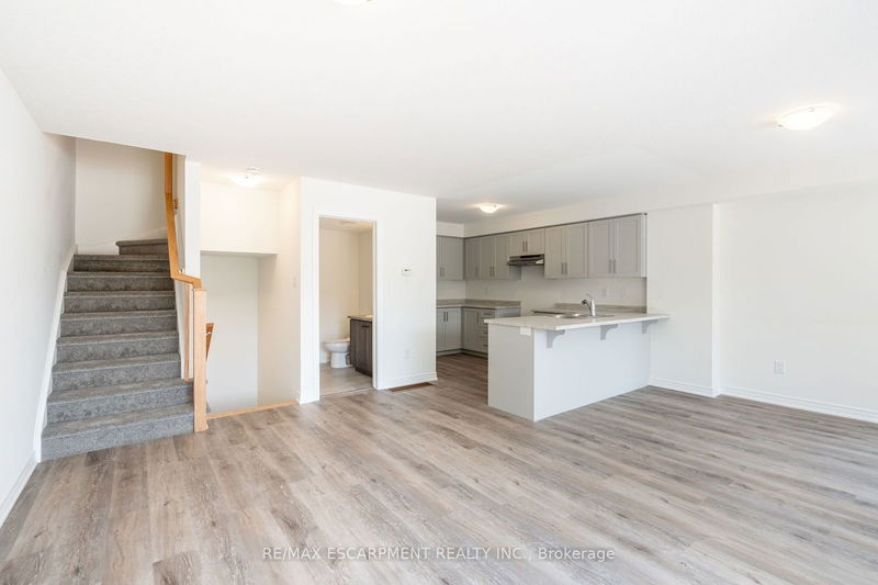  118 - 21 Roxanne Dr  Hamilton, L8H 0B6 | Image 21