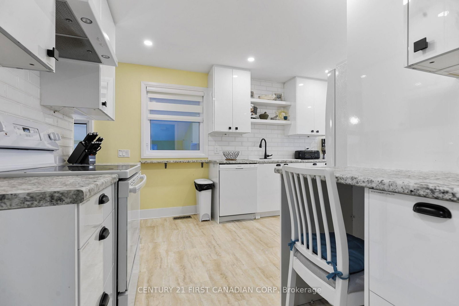 Listing Image 7