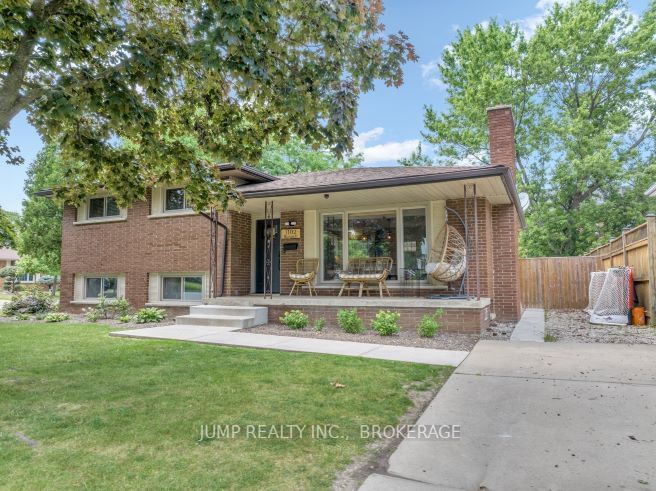 home for sale on 1102 SUMACH Crescent