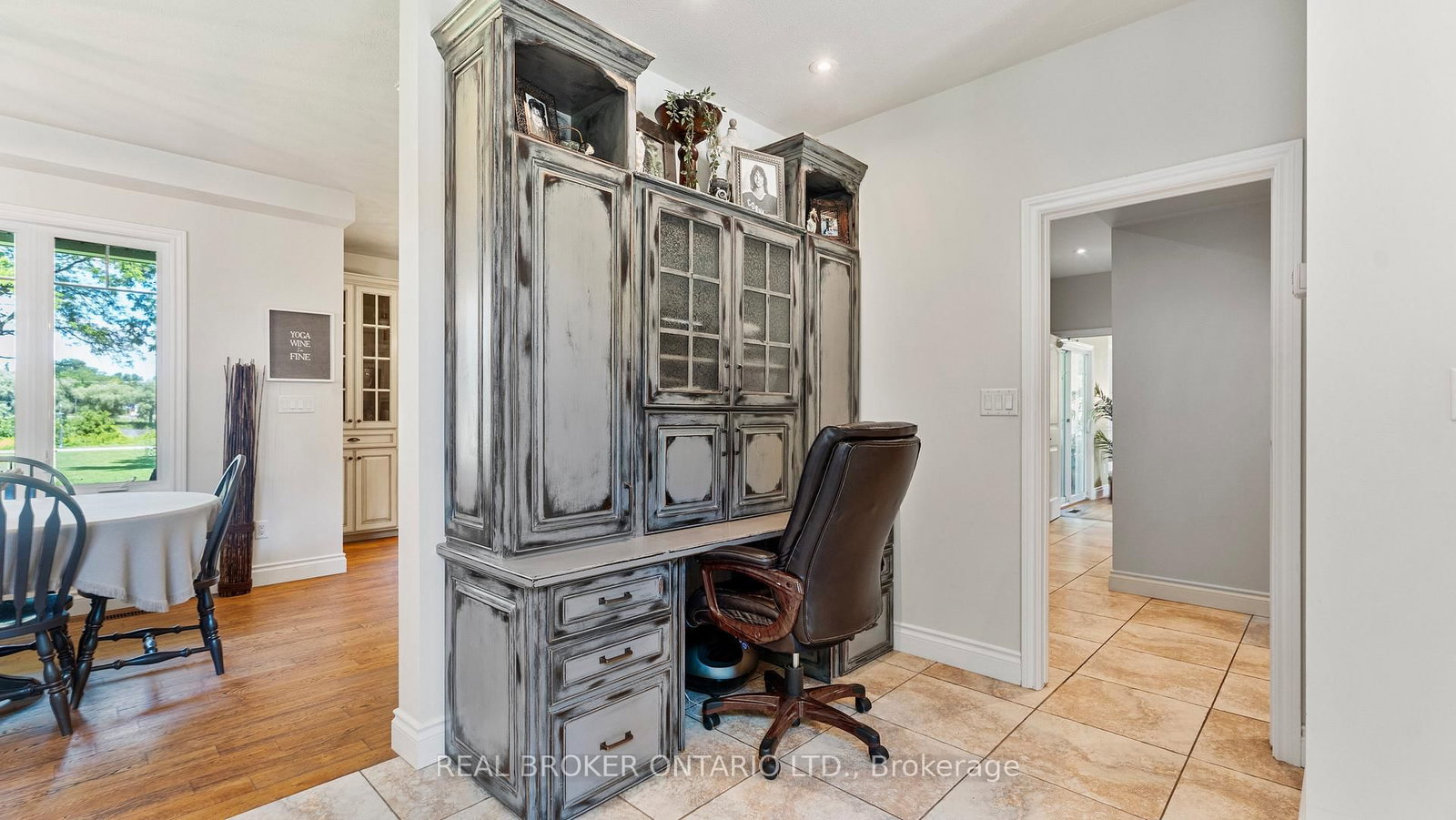 Listing Image 19