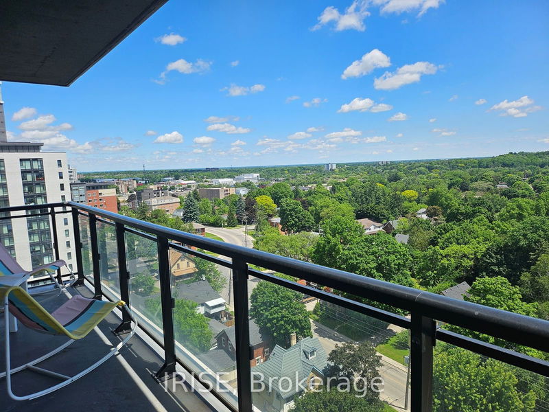 home for lease on 1410-128 king Street N