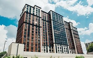 home for lease on 1814-1235 Richmond Street