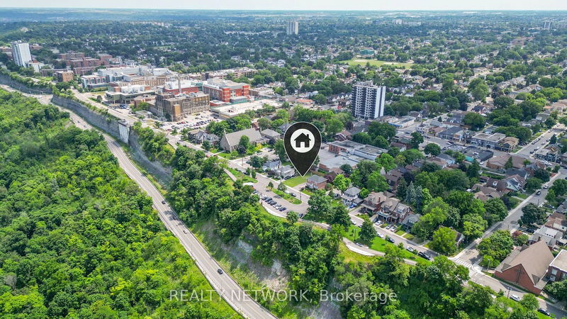 240 Mountain Park Ave  Hamilton, L8V 1A4 | Image 15