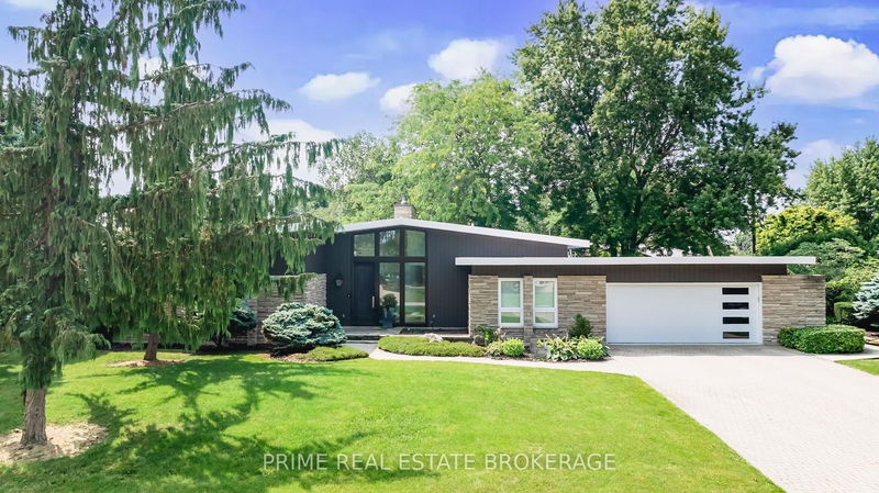 home for sale on 3 Kingscourt Crescent