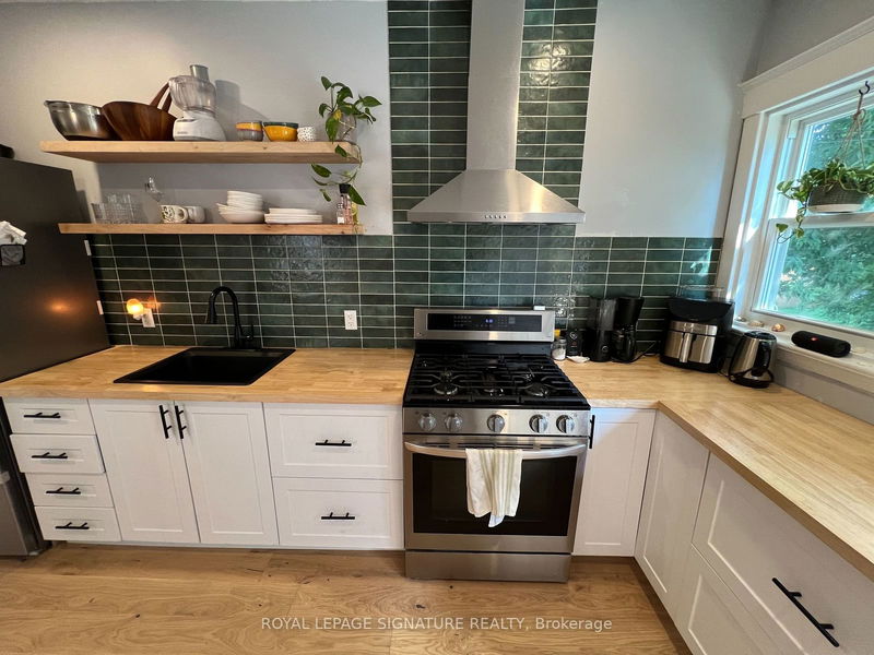 home for lease on 158 Albany Avenue