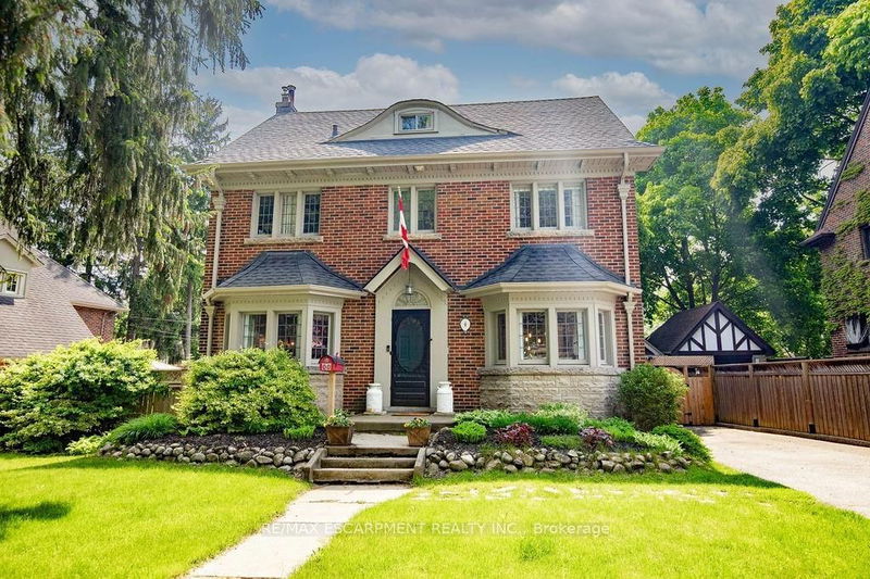 home for sale on 6 Lincoln Avenue