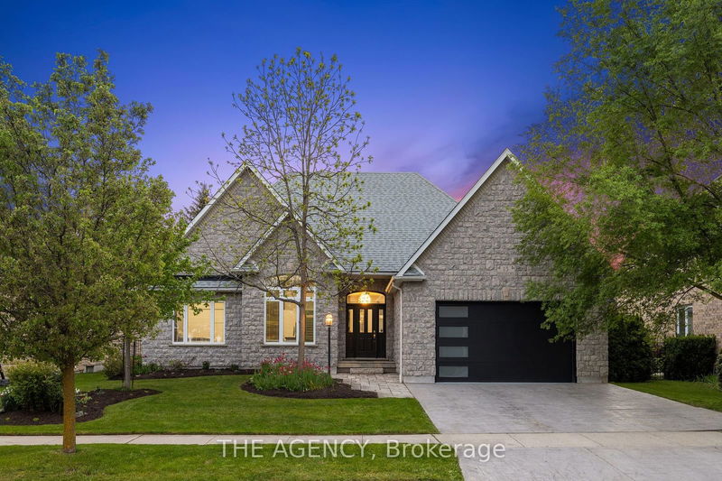 15 Pioneer Ridge Dr, Kitchener -  image-0-0