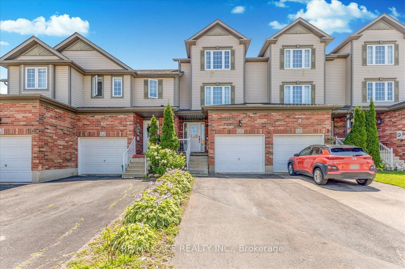 284 Sophia Cres  Kitchener, N2R 1X9 | Image 2