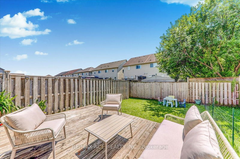 284 Sophia Cres  Kitchener, N2R 1X9 | Image 34