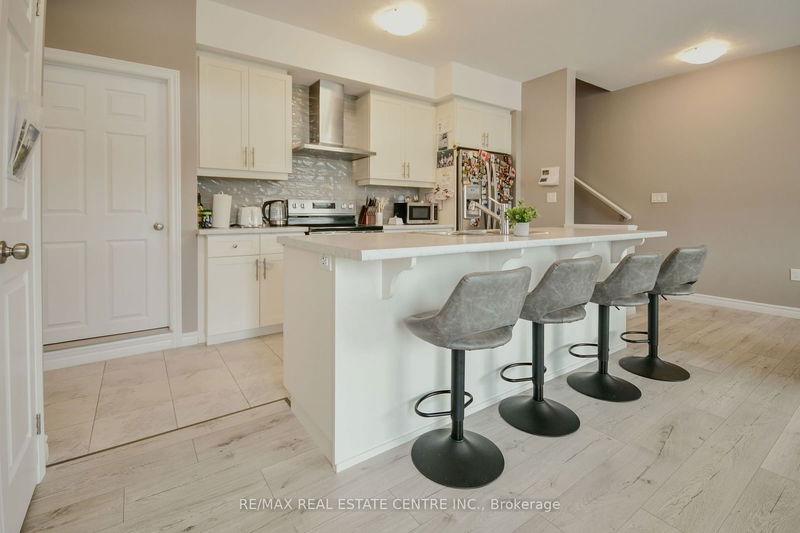 home for lease on 48-98 OAT Lane