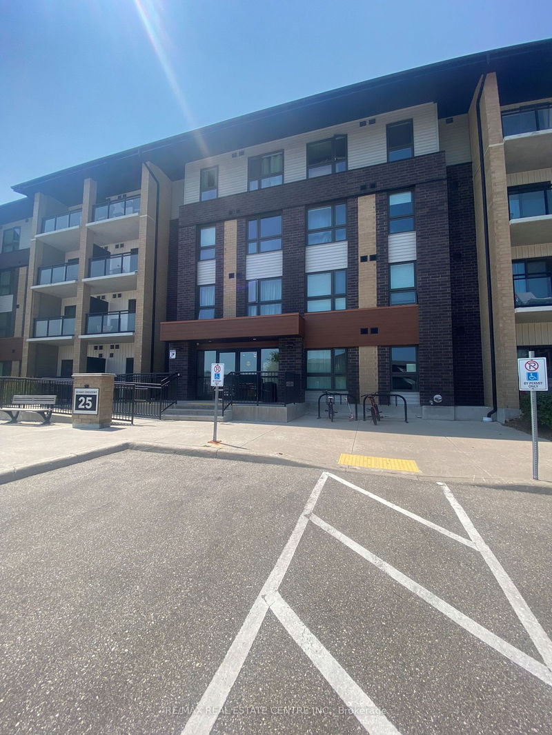 home for lease on 409-25 Kay Crescent