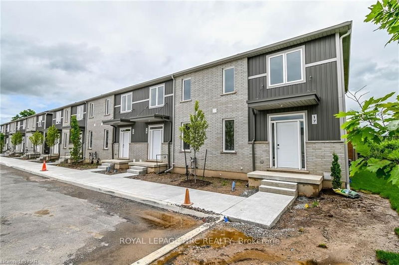 home for lease on 19-121A Moffatt Street