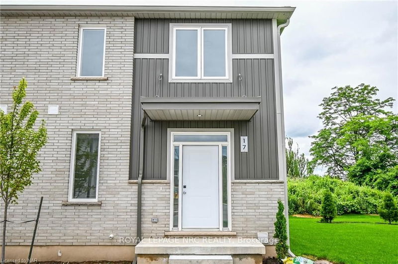 home for lease on 17-121A Moffatt Street