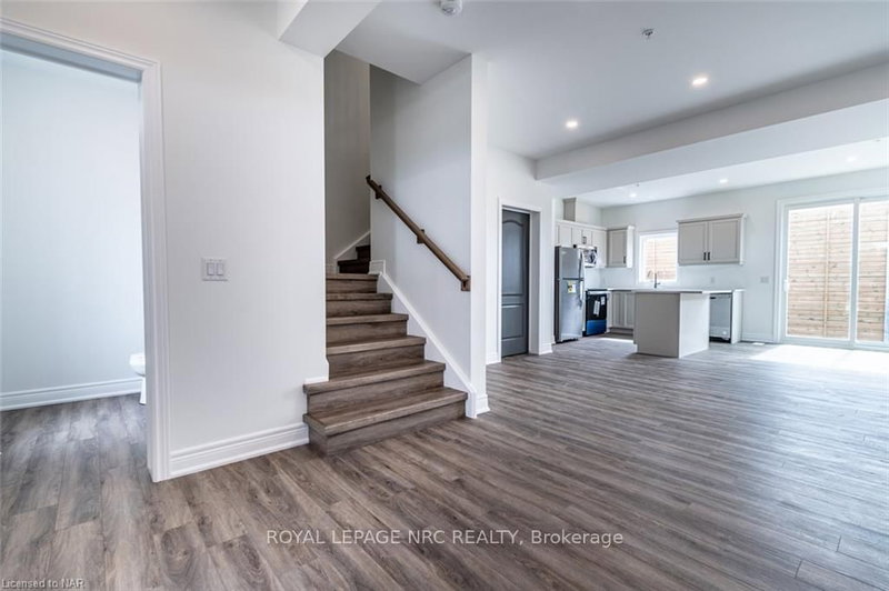 17 - 121A Moffatt St, St. Catharines, L2P 0E8 | Image 3