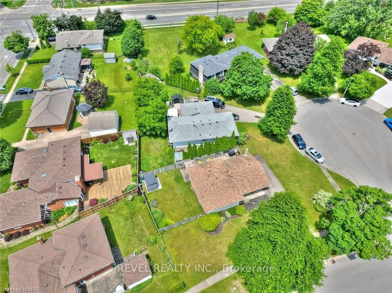 8 Wiltshire Blvd  Welland, L3C 5Z6 | Image 31