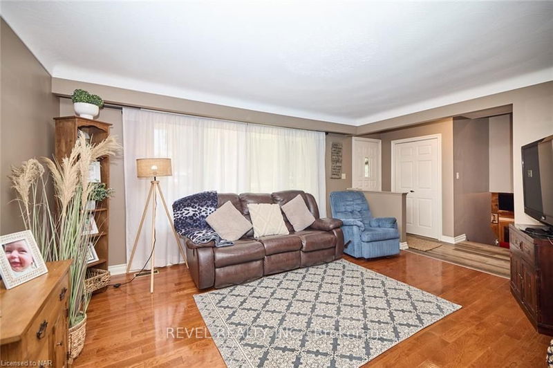 8 Wiltshire Blvd  Welland, L3C 5Z6 | Image 6