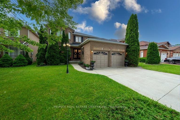 home for sale on 483 Saginaw Pkwy