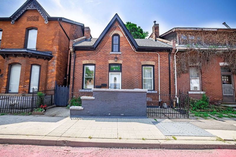 321 Main St W Hamilton, L8P 1K1 | Image 1