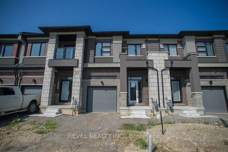 home for lease on 27 Wakeling Drive