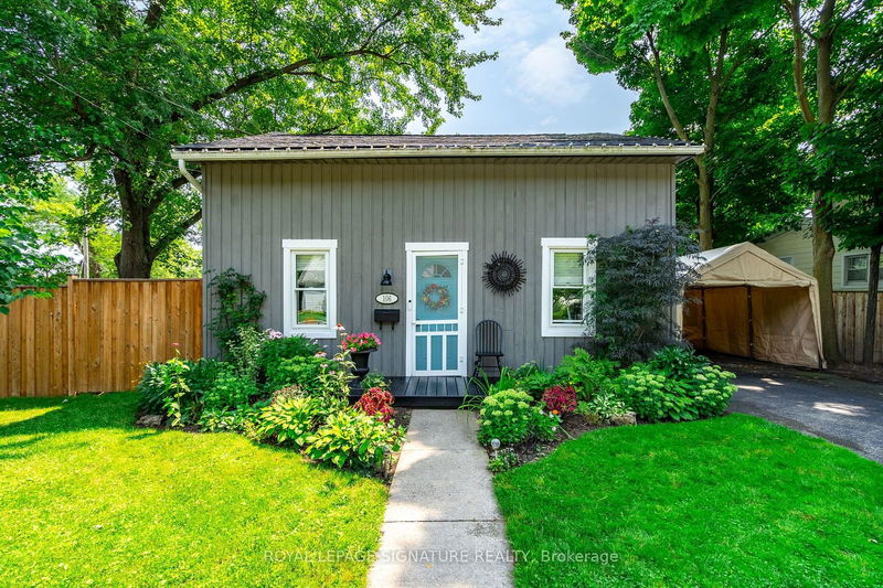 home for sale on 106 York Road