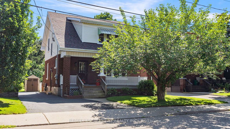 home for sale on 17 Echo Villa Avenue