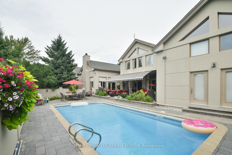 160 Grand Cypress Lane, Blue Mountains, L9Y 0K8 | Image 2