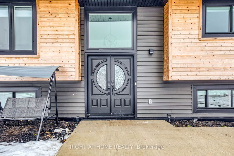 146 7th Concession Rd E Hamilton, L8B 1T3 | Image 1