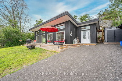 1083 Riverside Dr  Parry Sound Remote Area, P0G 1A0 | Image 1