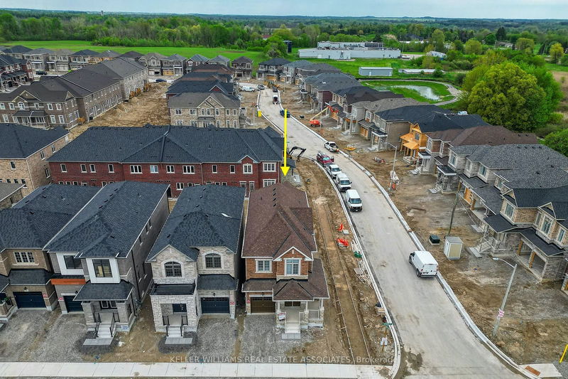 home for lease on 34 ATTWATER Drive E
