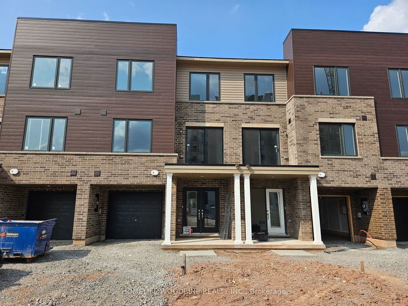 home for lease on 31 Roxanne Drive