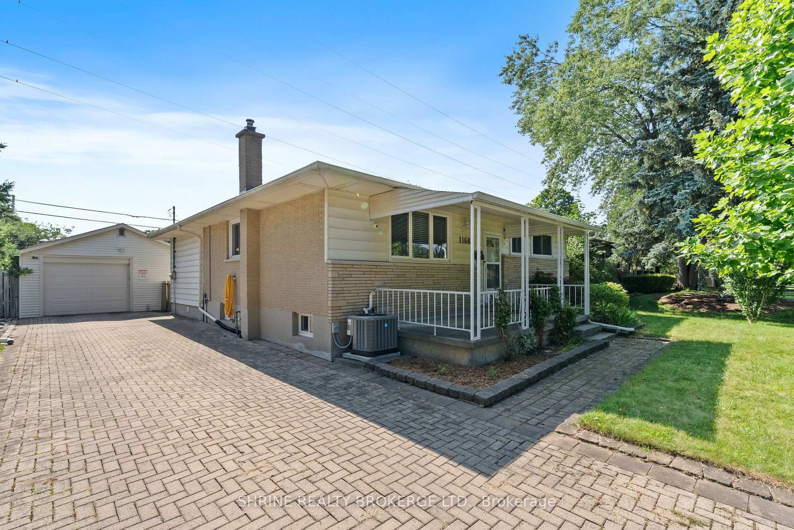 Listing photo 2