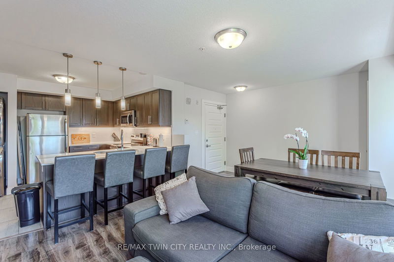 home for lease on 404-34 Brock Street