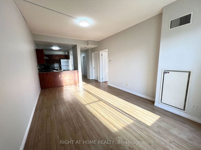 home for lease on 403-135 James Street S