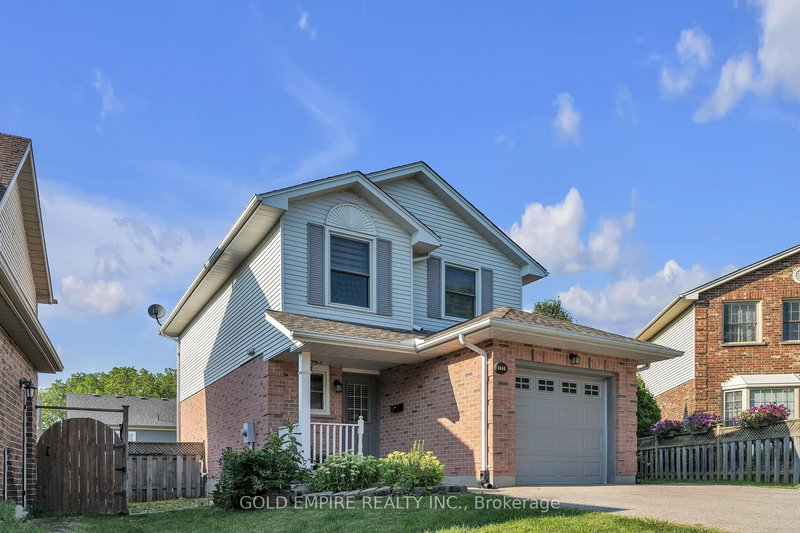 111 GERALD Cres, London South, N5Z 5A4 | Image 2