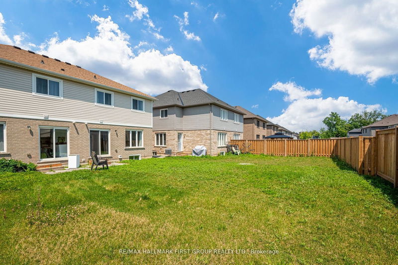 9541 Tallgrass Ave  Niagara Falls, L2G 0Y2 | Image 17