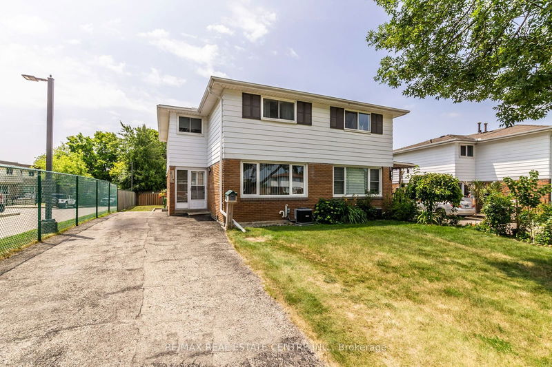 home for sale on 117 Mooregate Crescent