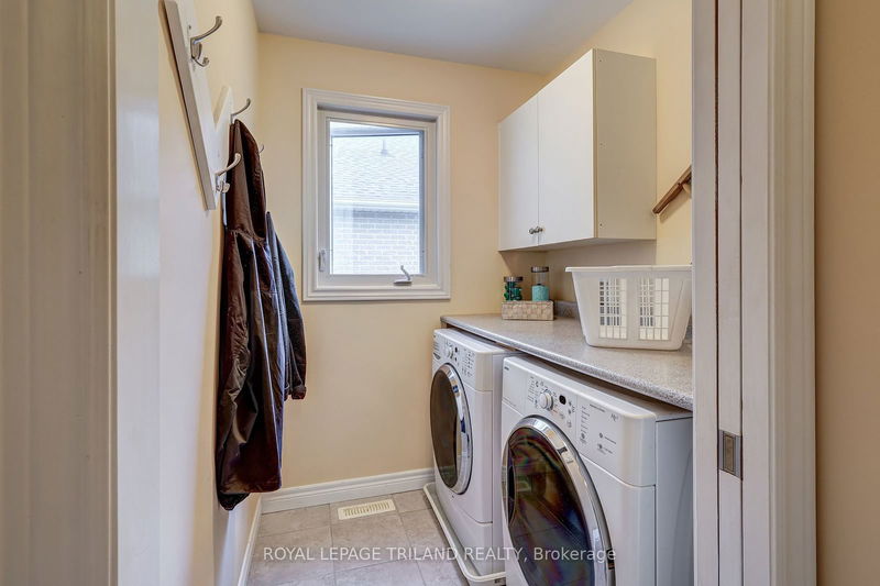 31 Symphony Crt  St. Thomas, N5P 4K1 | Image 16