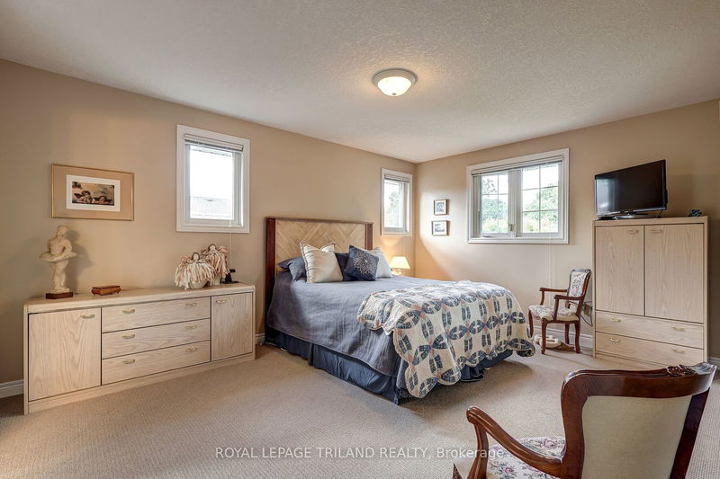 31 Symphony Crt  St. Thomas, N5P 4K1 | Image 24