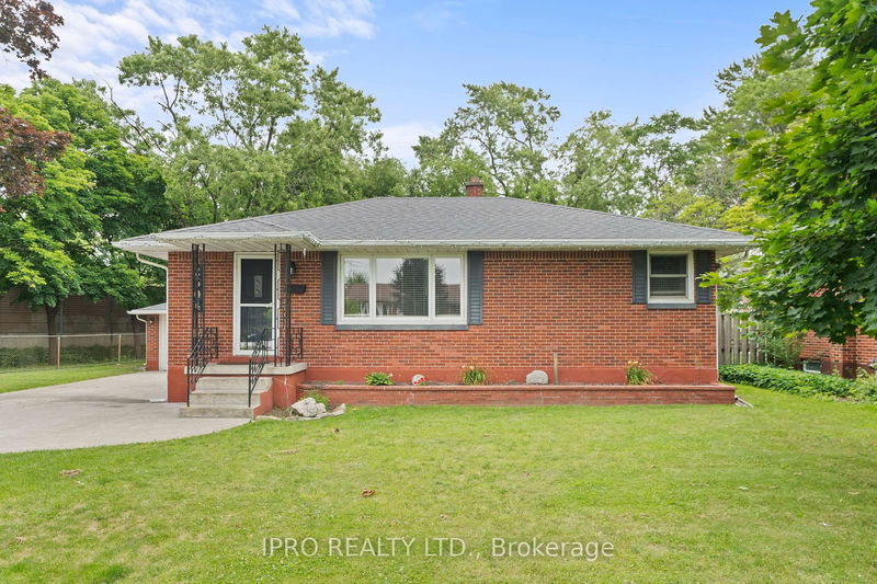 2504 Askin Ave  Windsor, N9E 3H7 | Image 1