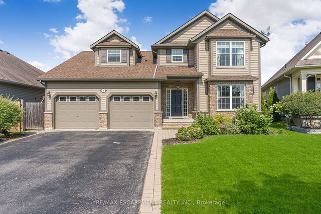 35 Sarah Crescent