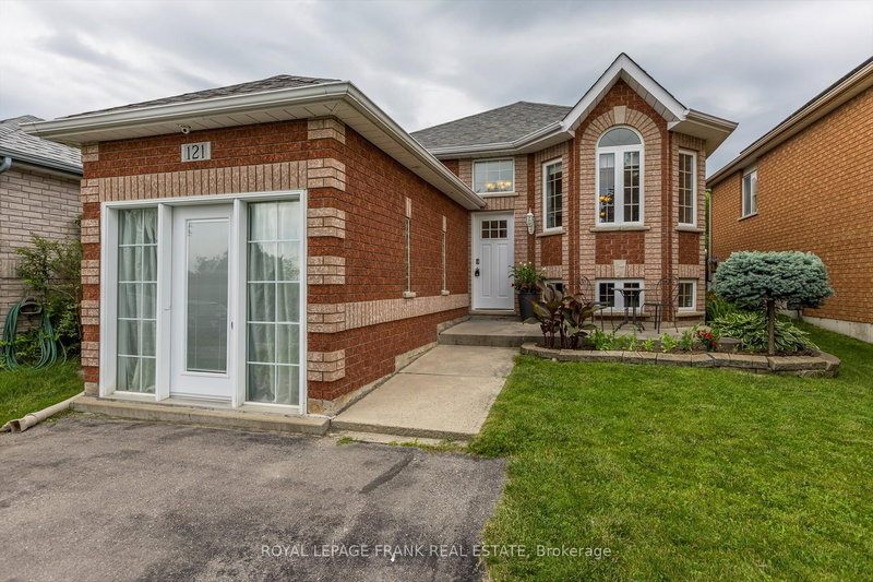 121 Haden Ave, Peterborough, K9H 7P6 | Image 2