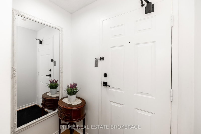 1105 - 76 Base Line Rd W, London South, N6J 4X6 | Image 3